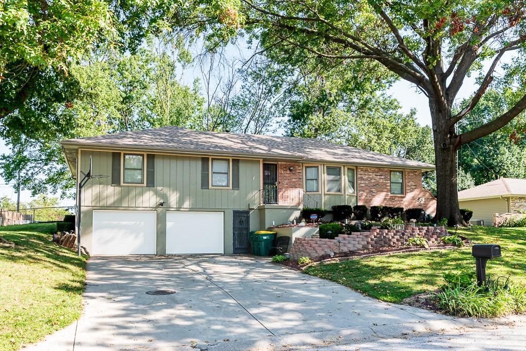 Photo of 8716 Haskell Avenue