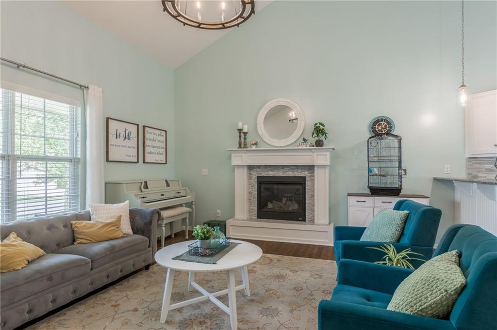 Photo 3 of 1309 Regency Drive
