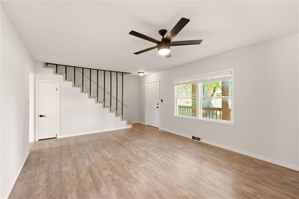 Photo 4 of 812 S 94th Street