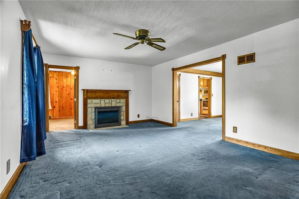 Photo 4 of 5530 N Spruce Avenue