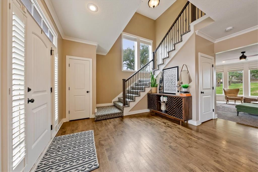 Photo 3 of 12542 Walnut Court