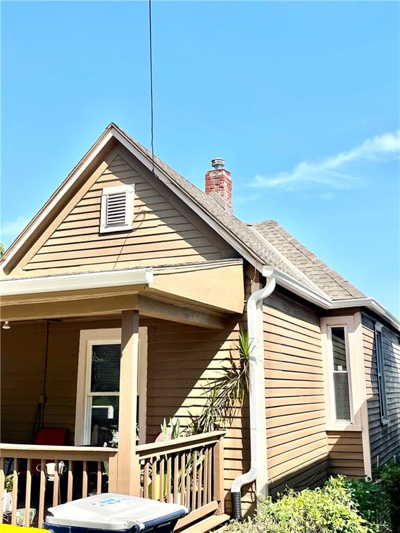 Photo 2 of 902 W 29TH Street