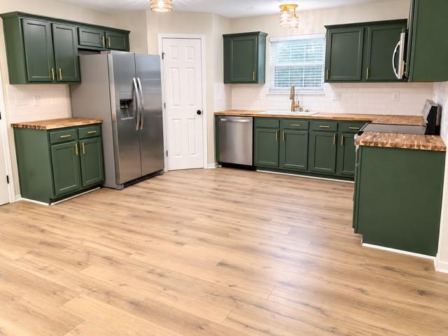 Photo of 313 NE Coldwater Creek Road