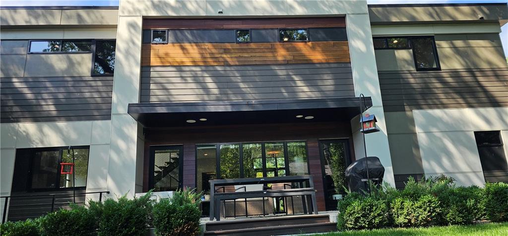 Photo 5 of 3521 W 73rd Street