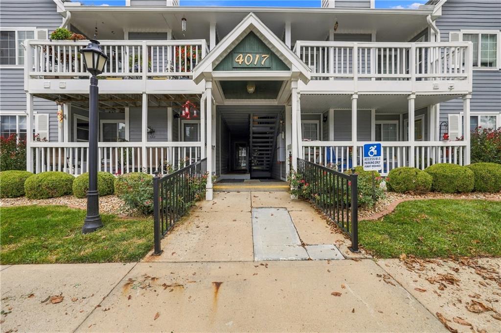 Photo 2 of 4017 S Crysler Avenue #7