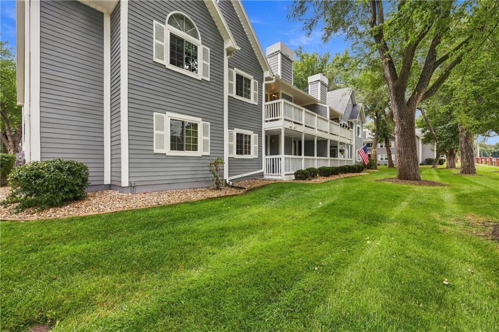 Photo 3 of 4017 S Crysler Avenue #7