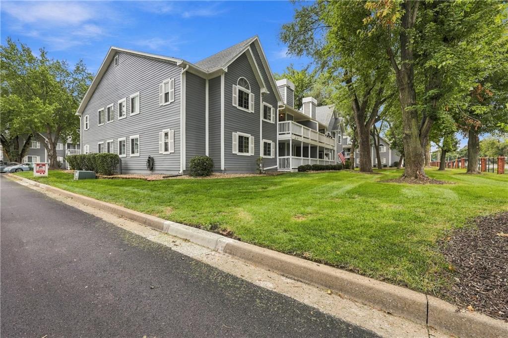Photo 4 of 4017 S Crysler Avenue #7