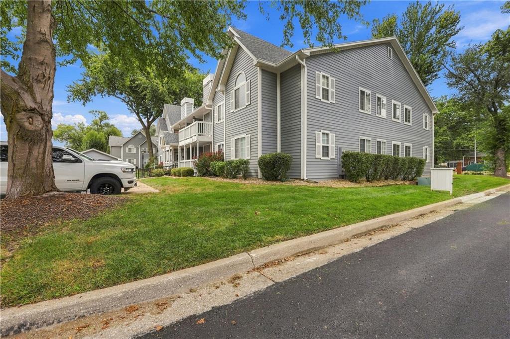 Photo 5 of 4017 S Crysler Avenue #7