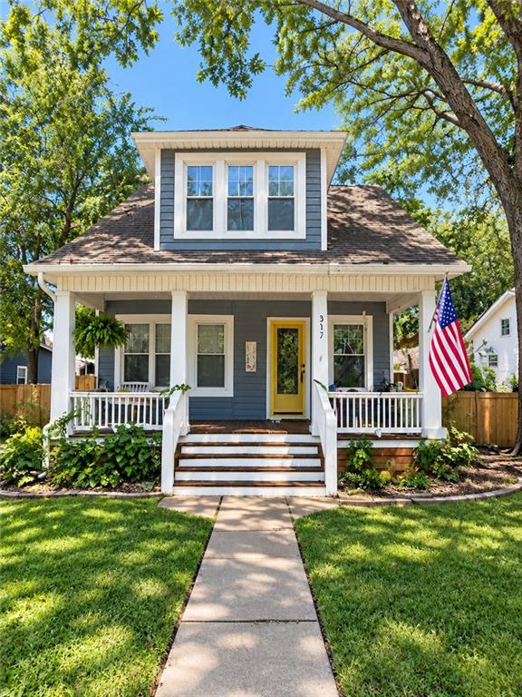 Photo of 317 SE Grand Avenue