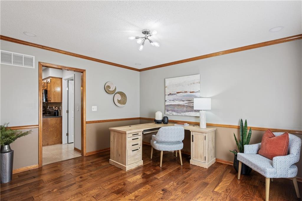 Photo 5 of 1042 E Millview Circle