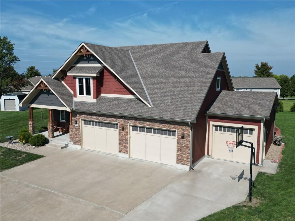 Photo 2 of 701 Lightner Circle