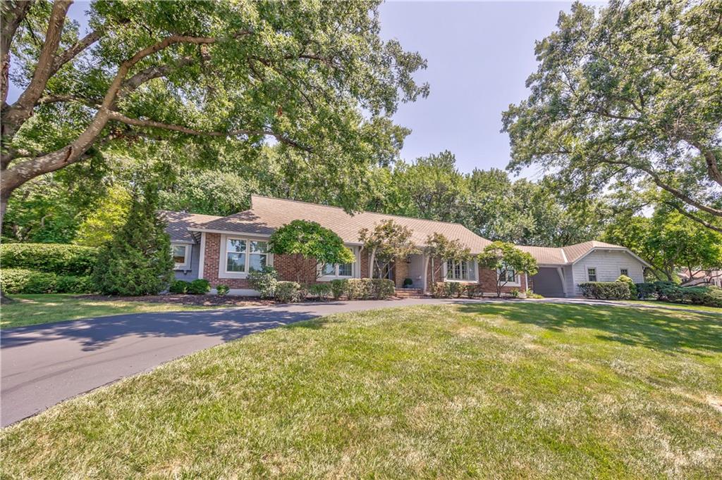Photo 2 of 9853 Rosewood Drive