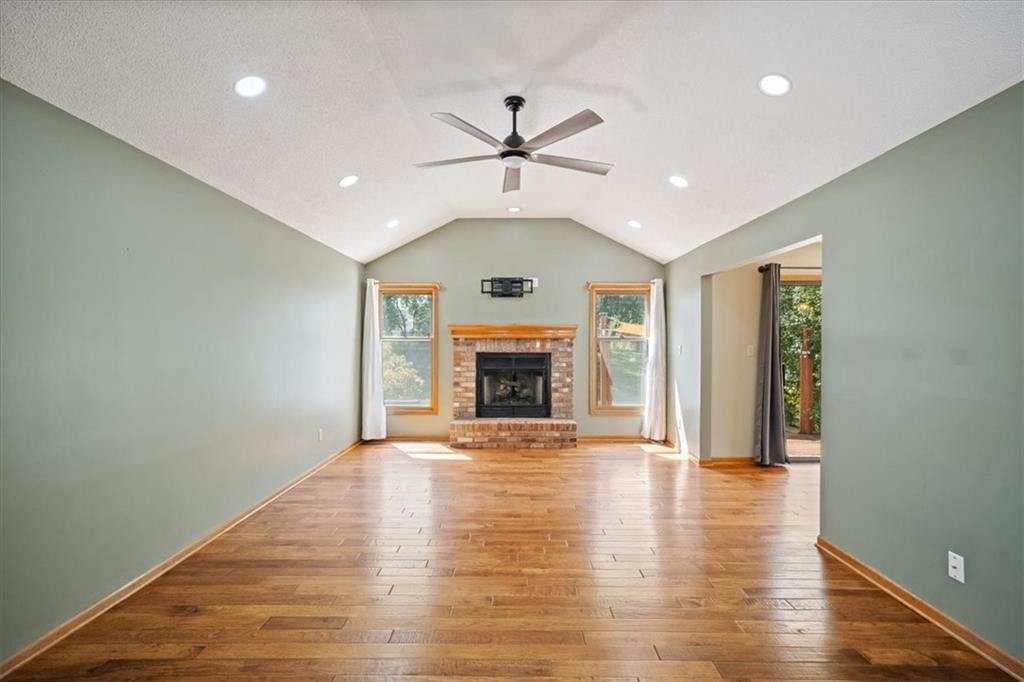 Photo 2 of 1206 SW Eastman Court