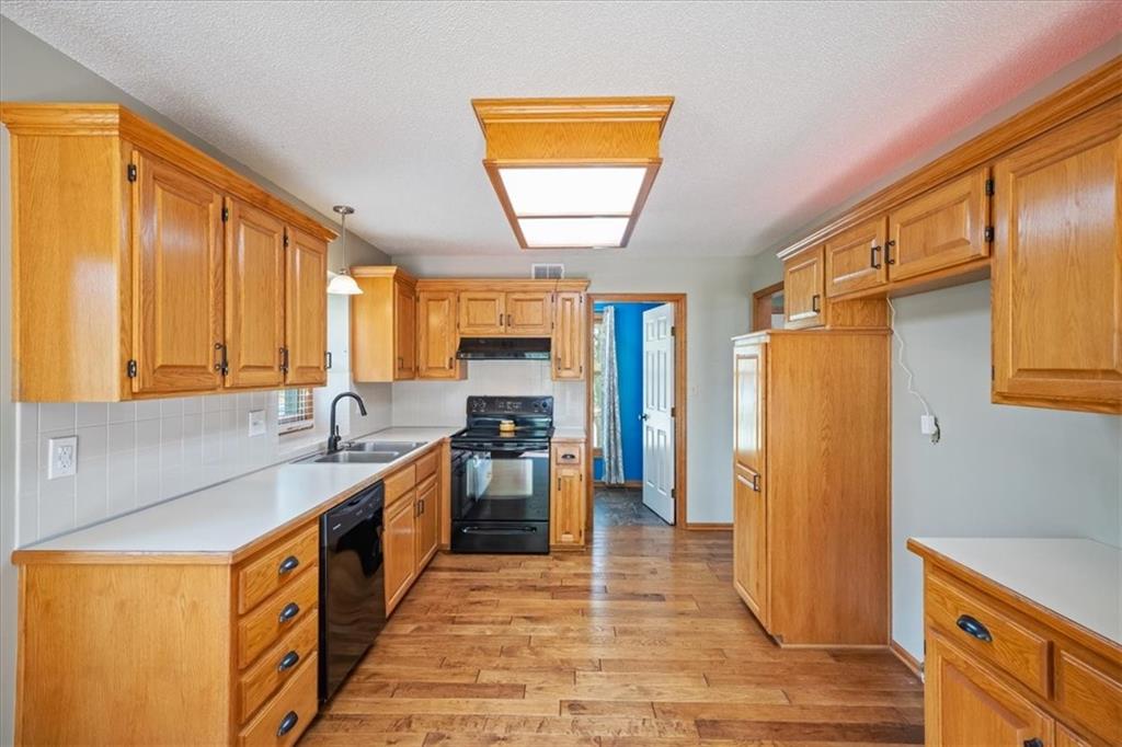 Photo 5 of 1206 SW Eastman Court