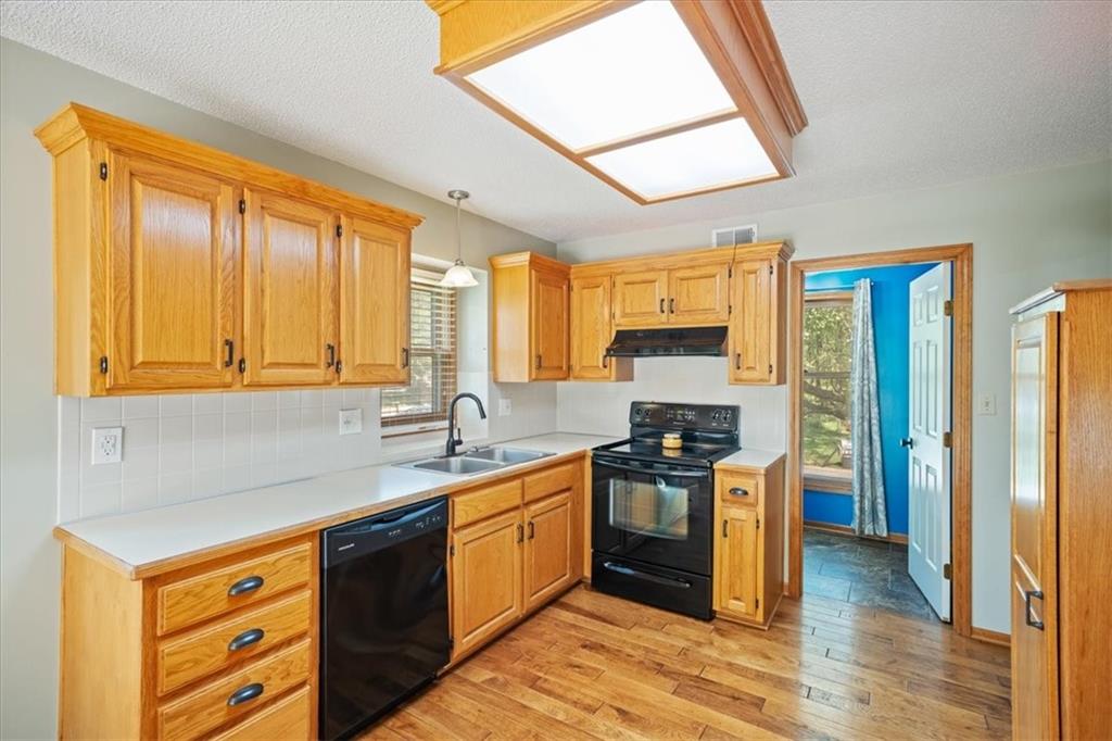 Photo 6 of 1206 SW Eastman Court