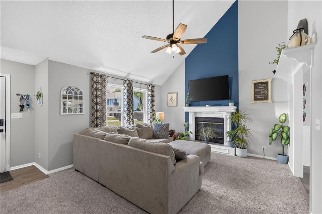 Photo 3 of 306 Lakeland Drive