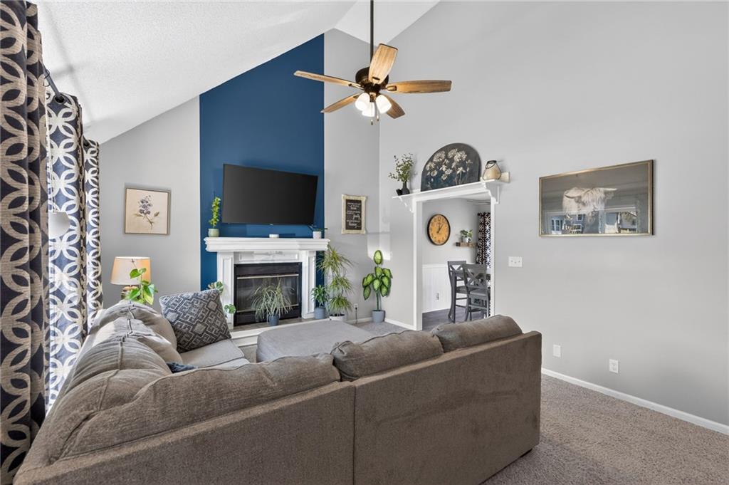 Photo 4 of 306 Lakeland Drive