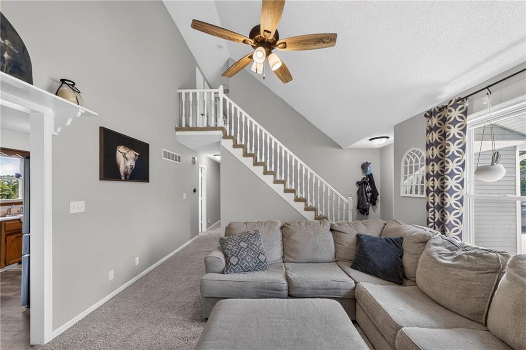 Photo 5 of 306 Lakeland Drive