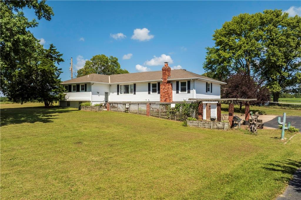 Photo of 16670 Leavenworth Road