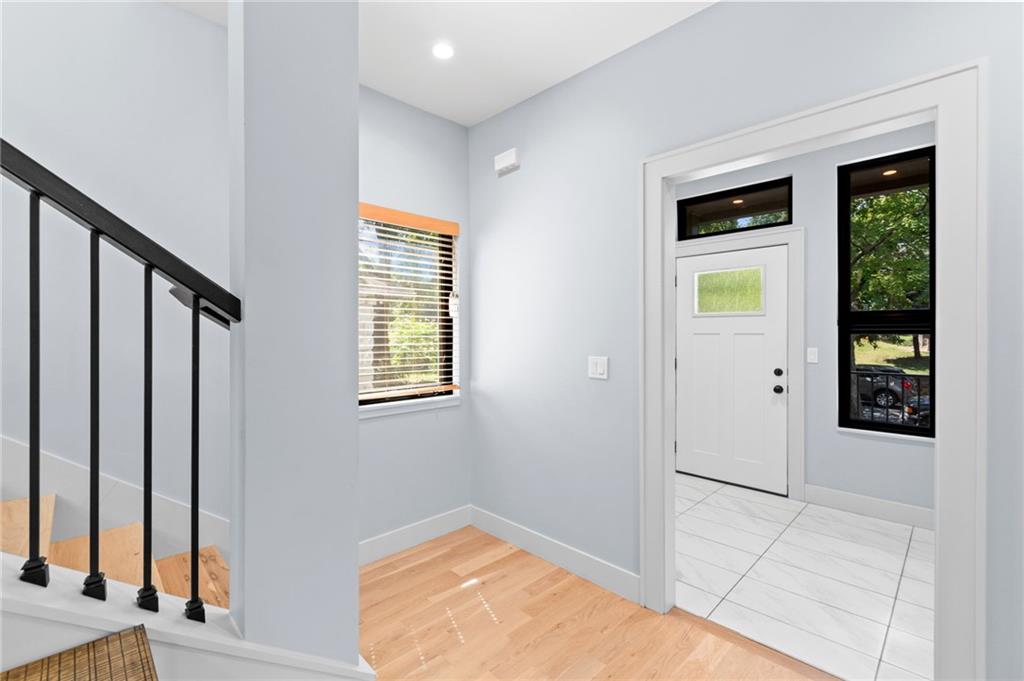 Photo 5 of 2829 Harrison Street