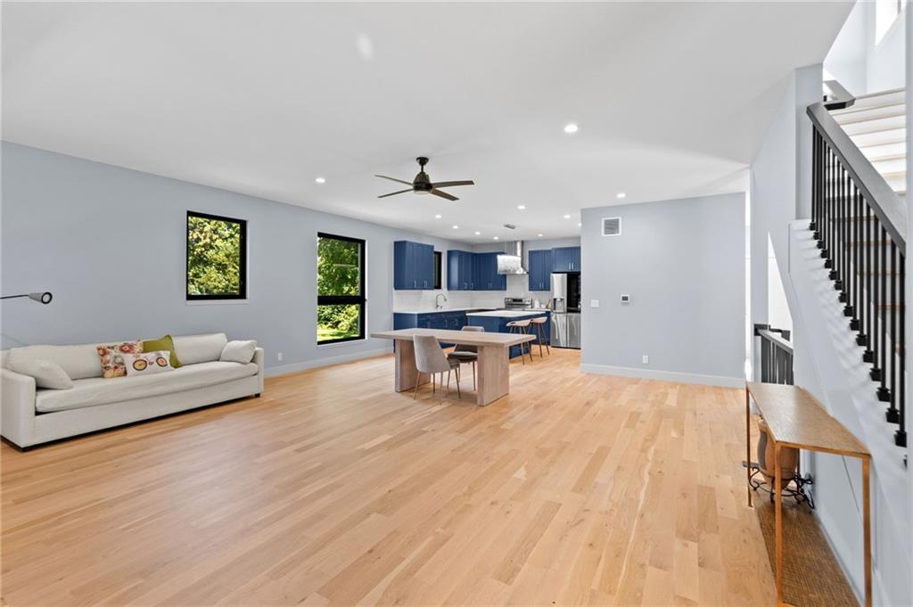Photo 6 of 2829 Harrison Street