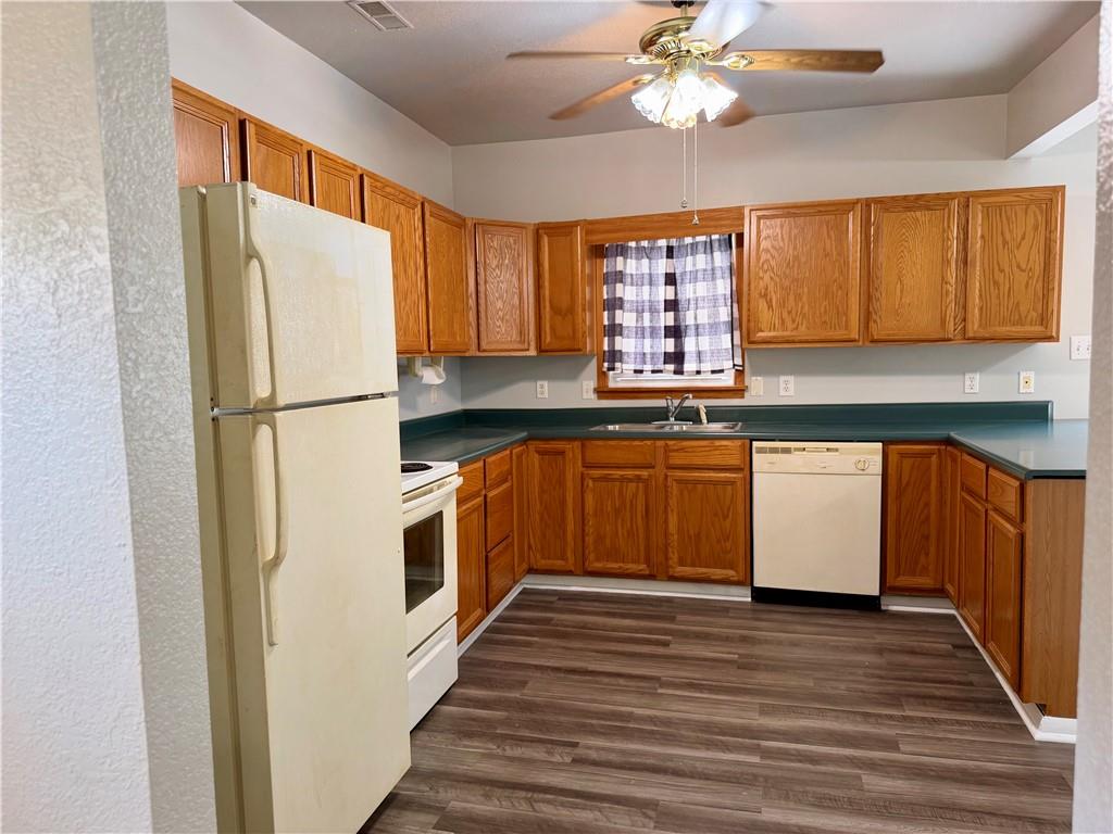 Photo 4 of 1506 6th Avenue