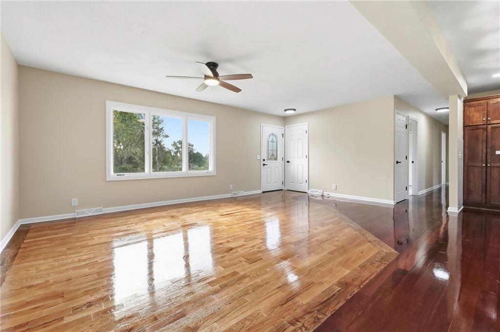 Photo 4 of 1010 Wesley Avenue