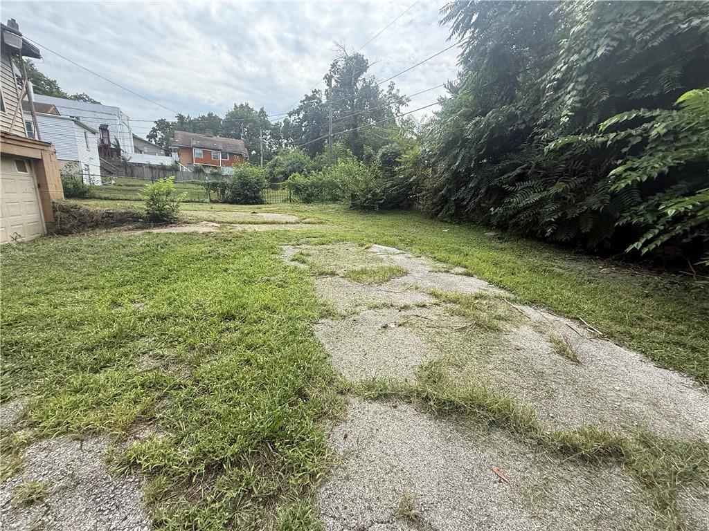 Photo 3 of 2832 Askew Avenue