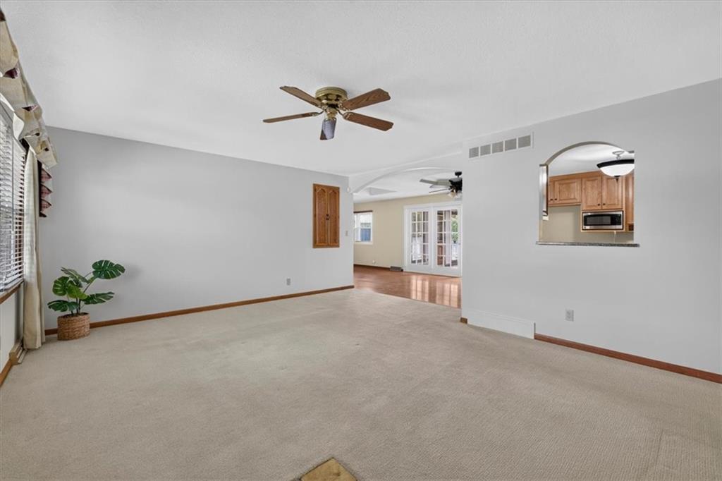 Photo 7 of 734 N Allen Road