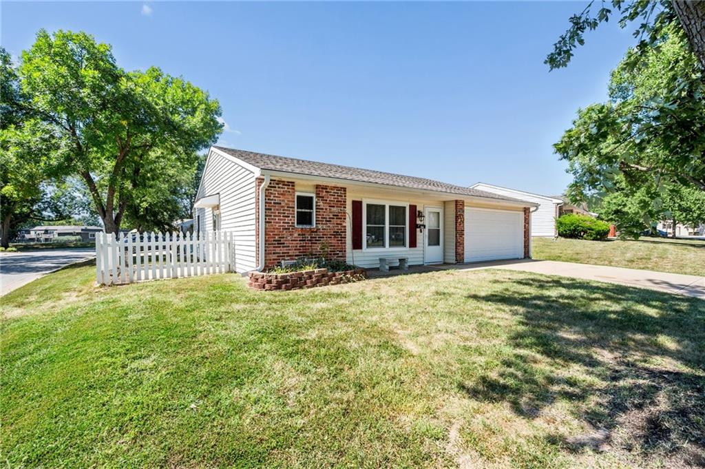 Photo 4 of 7841 Freeman Avenue