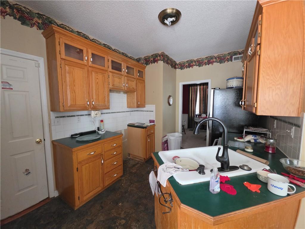 Photo 4 of 5209 S Powell Avenue