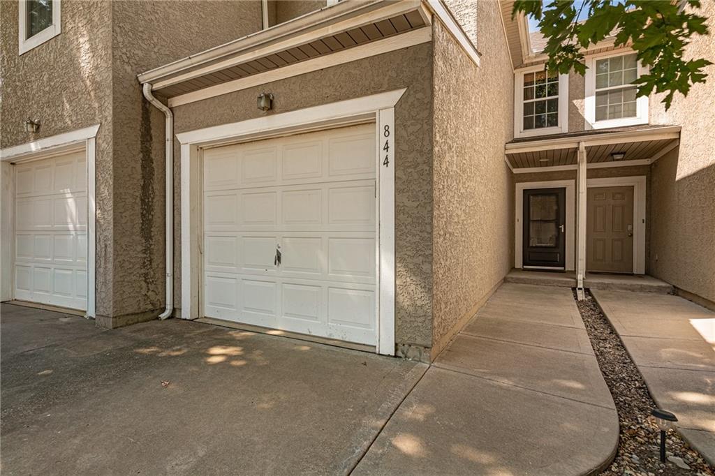 Photo of 844 S Woodson Court