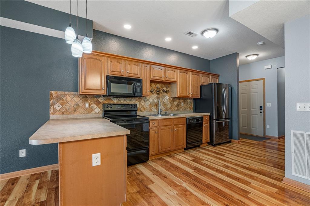 Photo 3 of 844 S Woodson Court