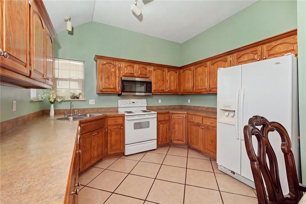 Photo 5 of 728 S Maple Street