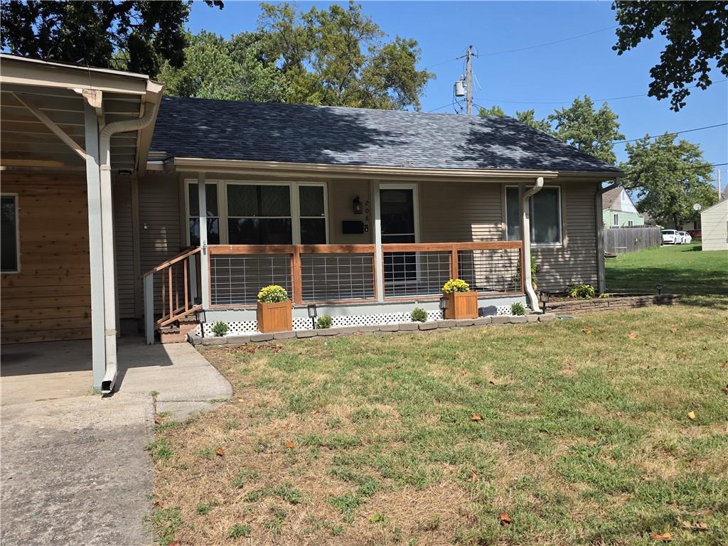 Photo 2 of 208 SW 5th Street
