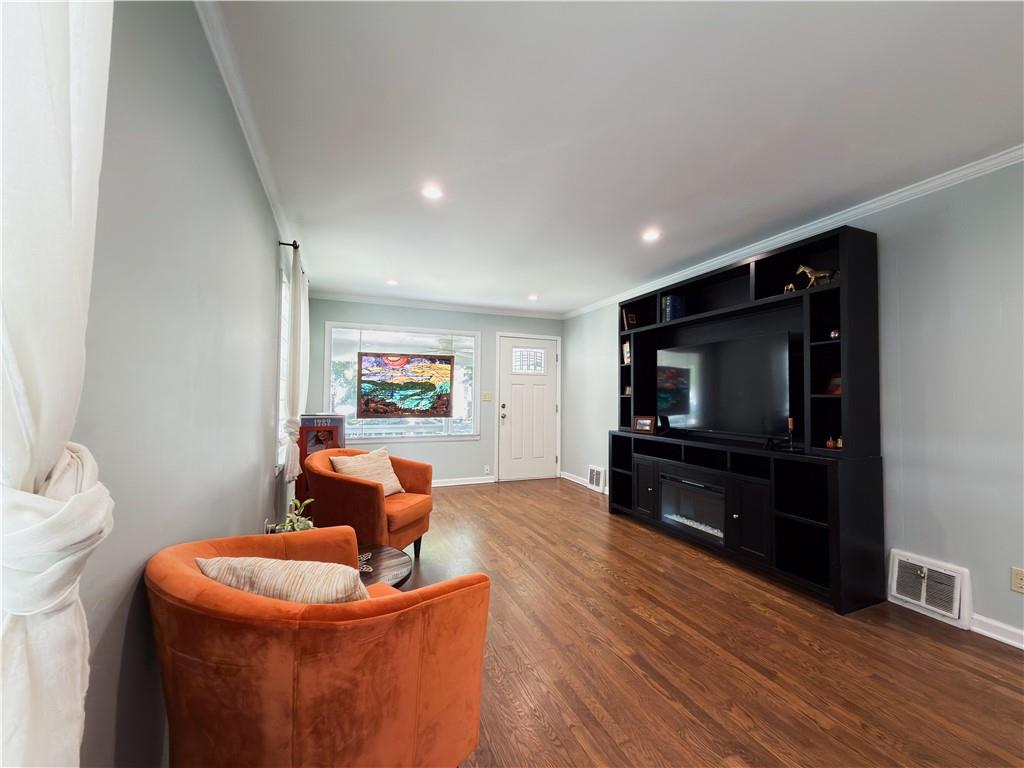 Photo 4 of 1007 E 22nd Avenue