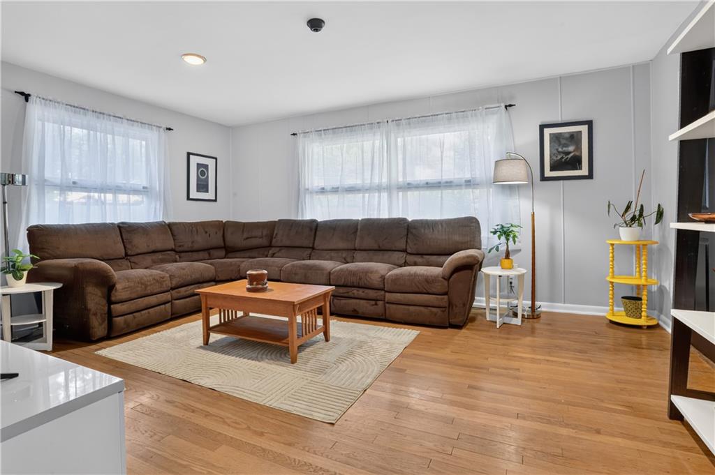 Photo 6 of 5019 Pawnee Drive