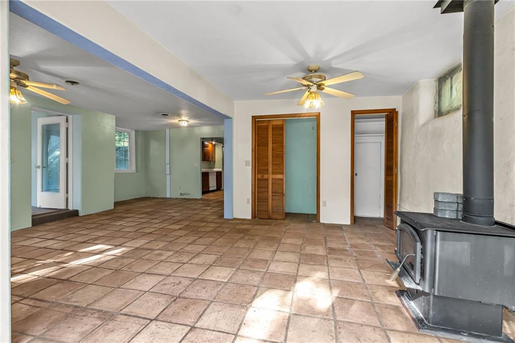 Photo 4 of 5400 Foster Street