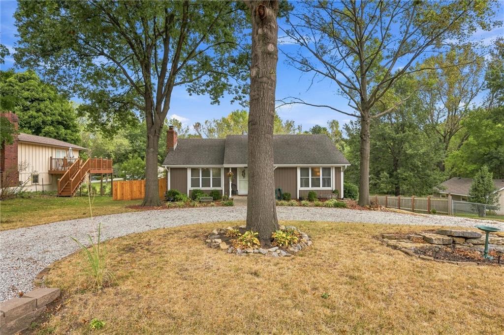 Photo of 712 Shishir Road