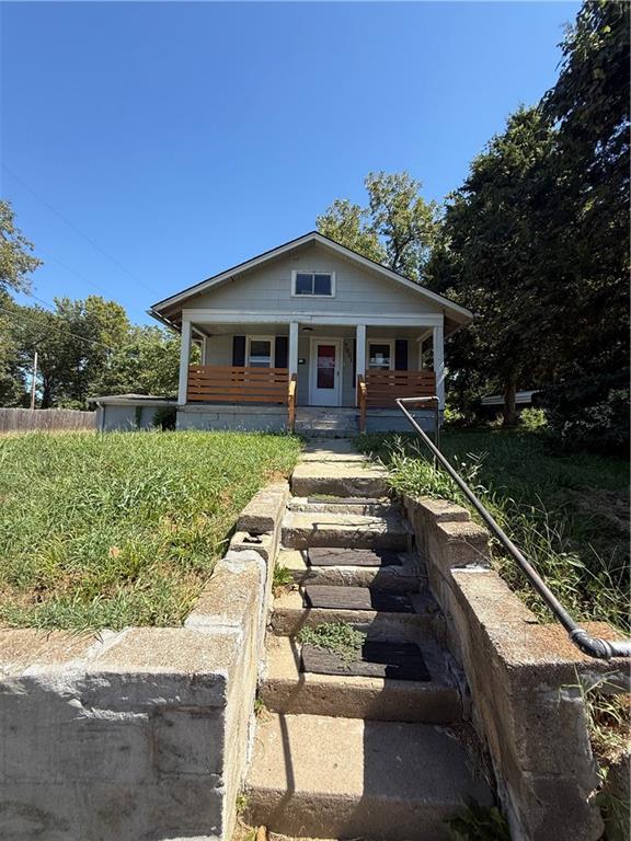 Photo of 7001 S Benton Avenue