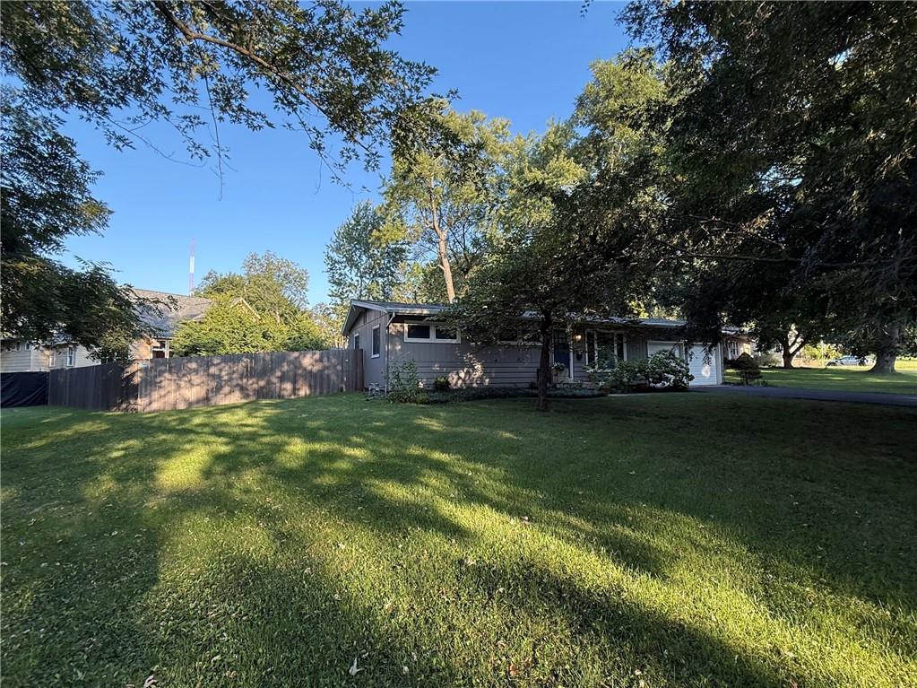 Photo 3 of 7956 Canterbury Street