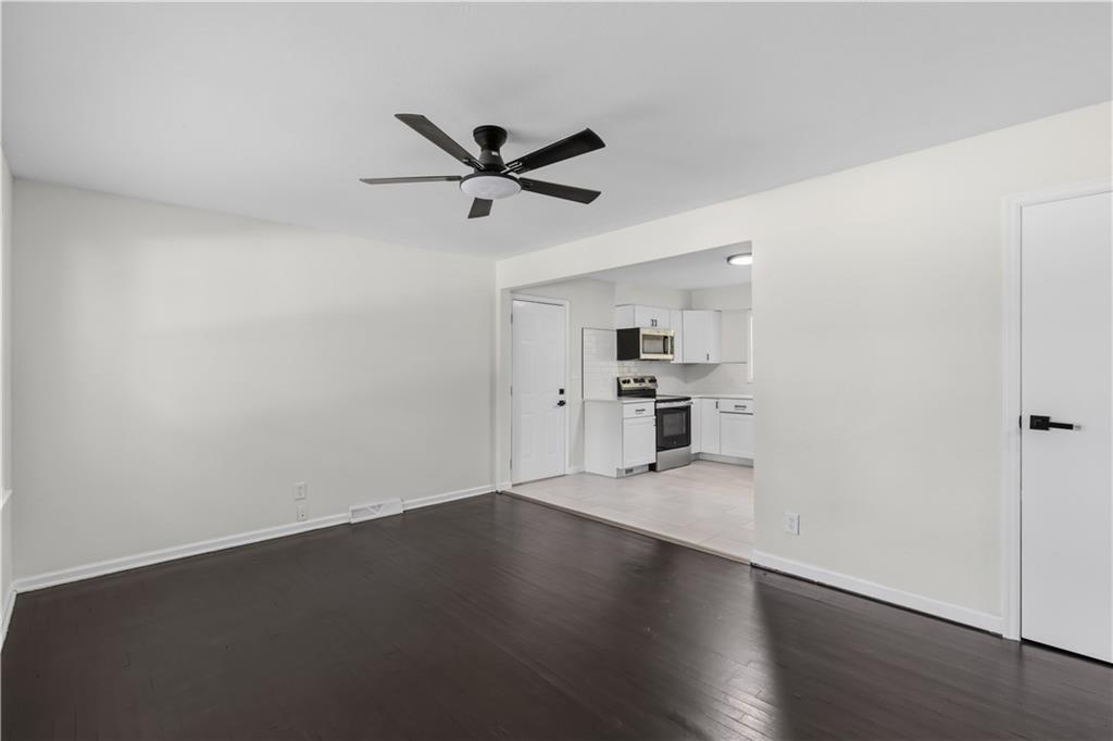 Photo 7 of 9130 E 44th Street