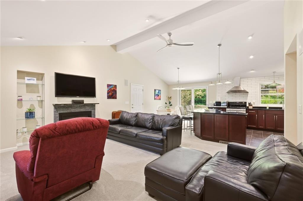 Photo 5 of 8703 Belleview Avenue