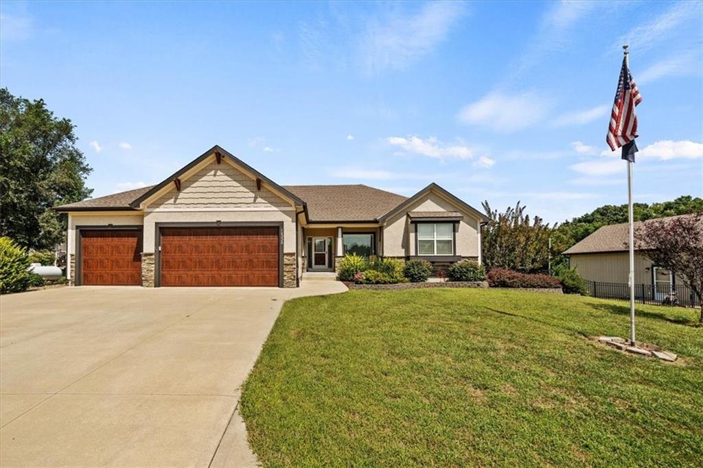 Photo 4 of 18220 Prairie View Drive
