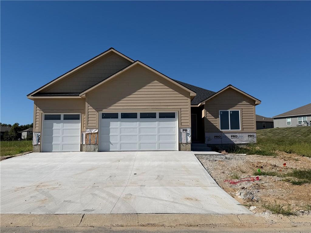 Photo 3 of 8013 SE Crumley Court