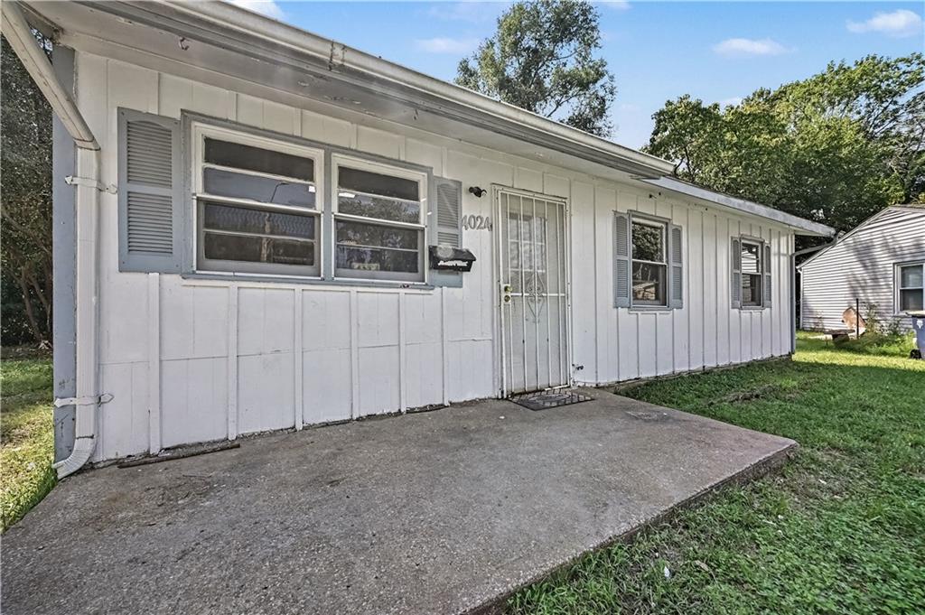 Photo 3 of 4024 Lawndale Avenue