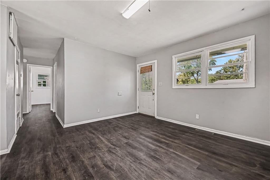 Photo 5 of 4024 Lawndale Avenue