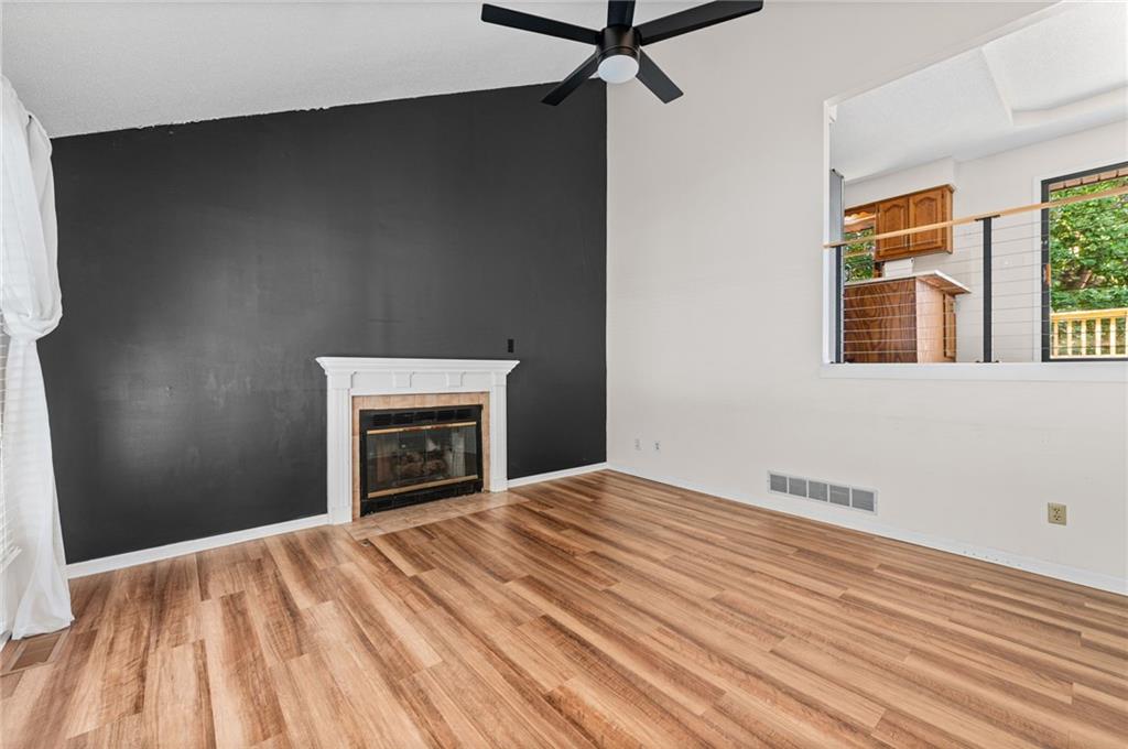 Photo 5 of 10902 N Harrison Street