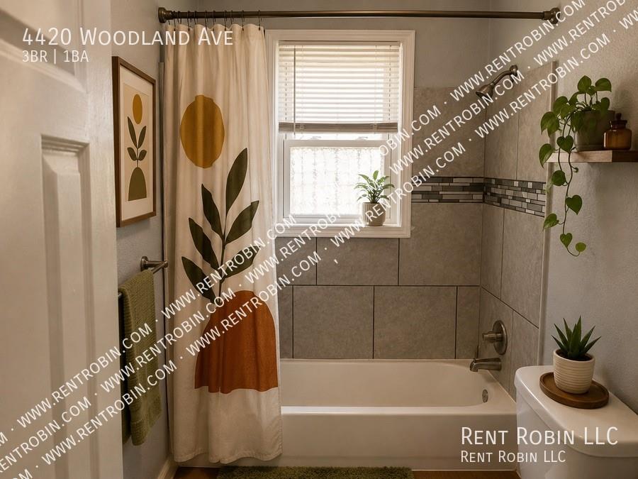 Photo 6 of 4420 Woodland Avenue