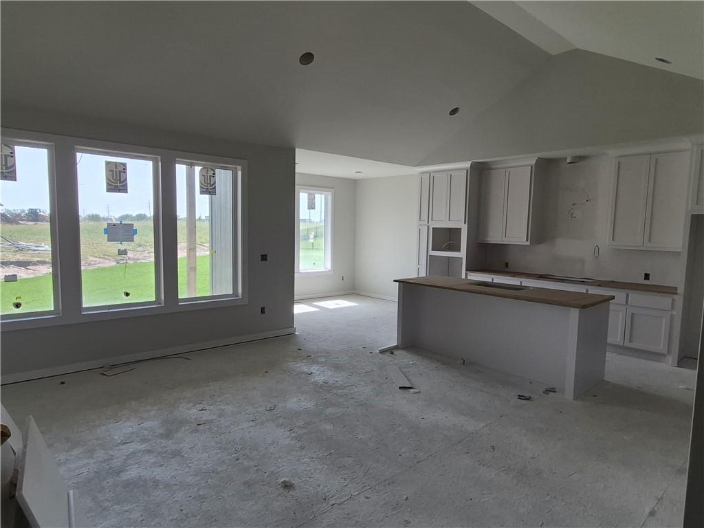 Photo 4 of 5008 N 146th Street